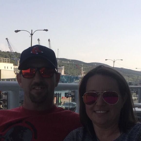 Meet your Posher, Jennifer - Picture 1 of 1